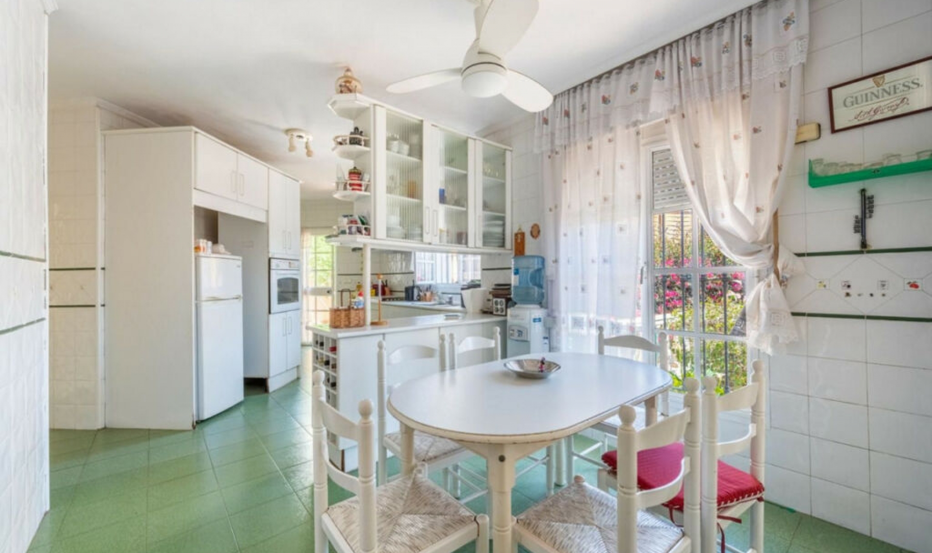 Resale - House -
Marbella