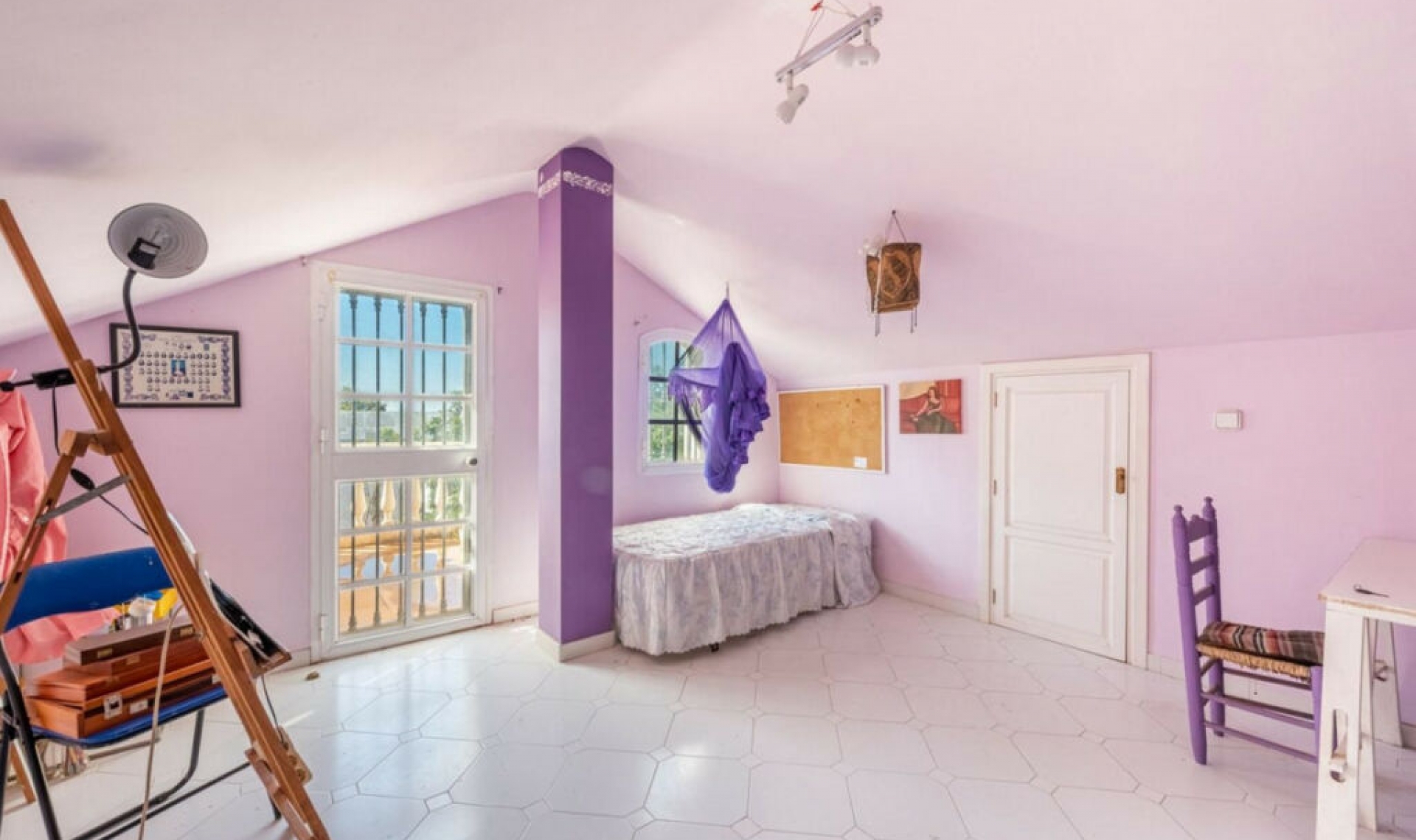 Resale - House -
Marbella