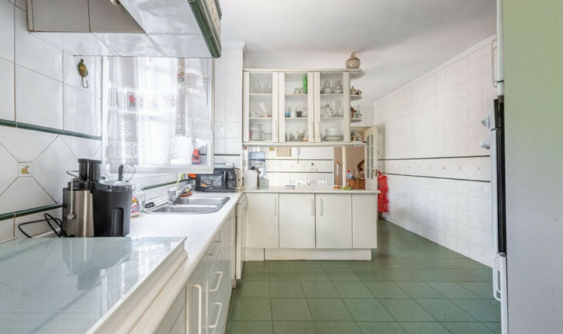 Resale - House -
Marbella