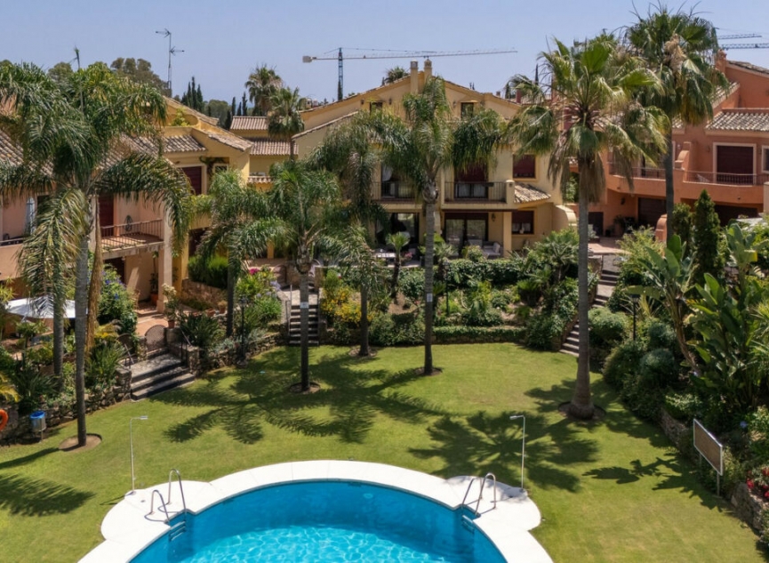 Resale - House -
Marbella