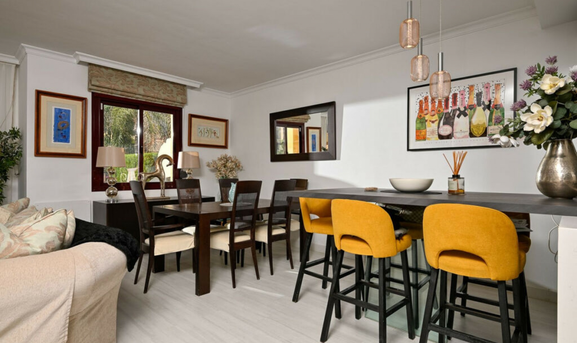 Resale - House -
Marbella