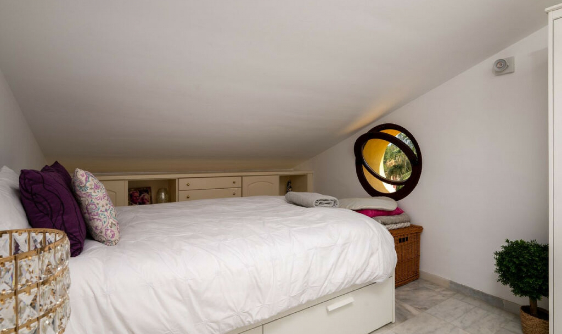 Resale - House -
Marbella