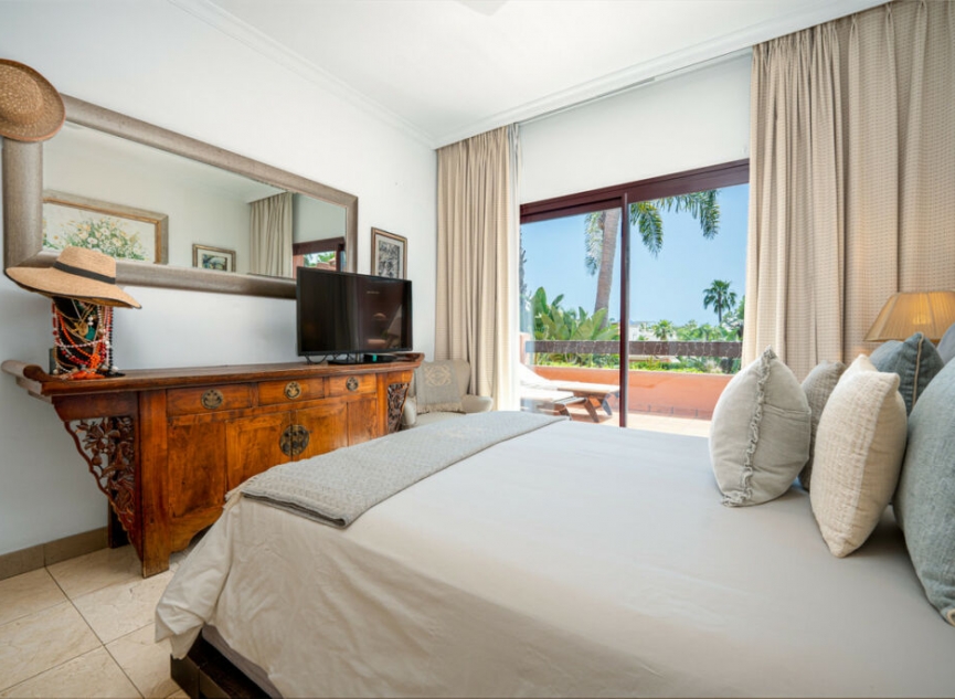 Resale - House -
Marbella