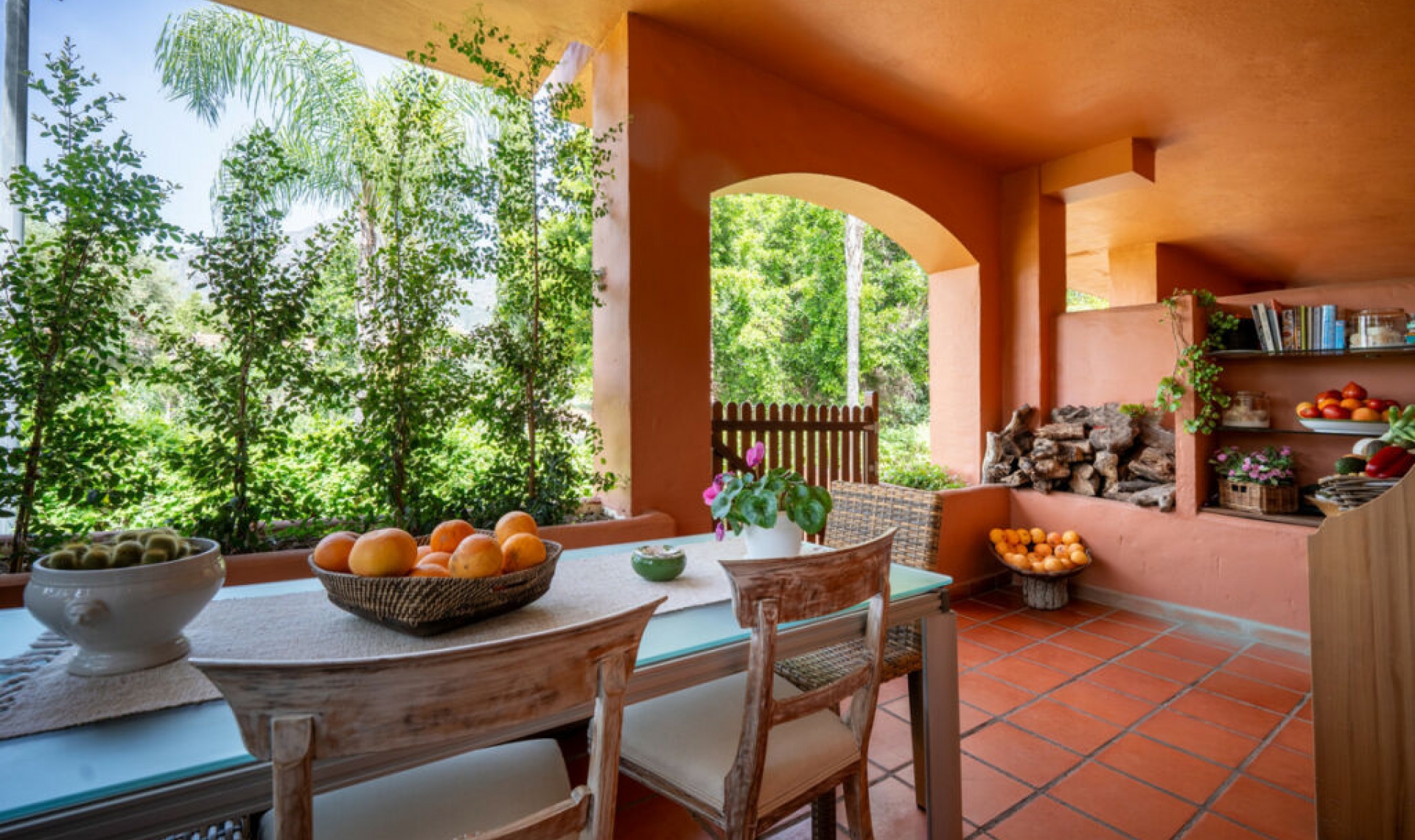 Resale - House -
Marbella