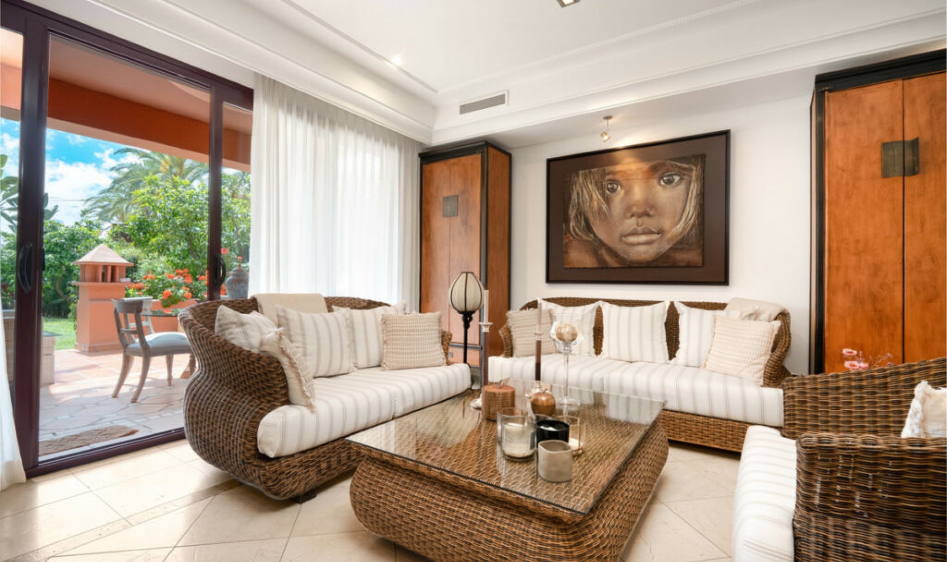 Resale - House -
Marbella