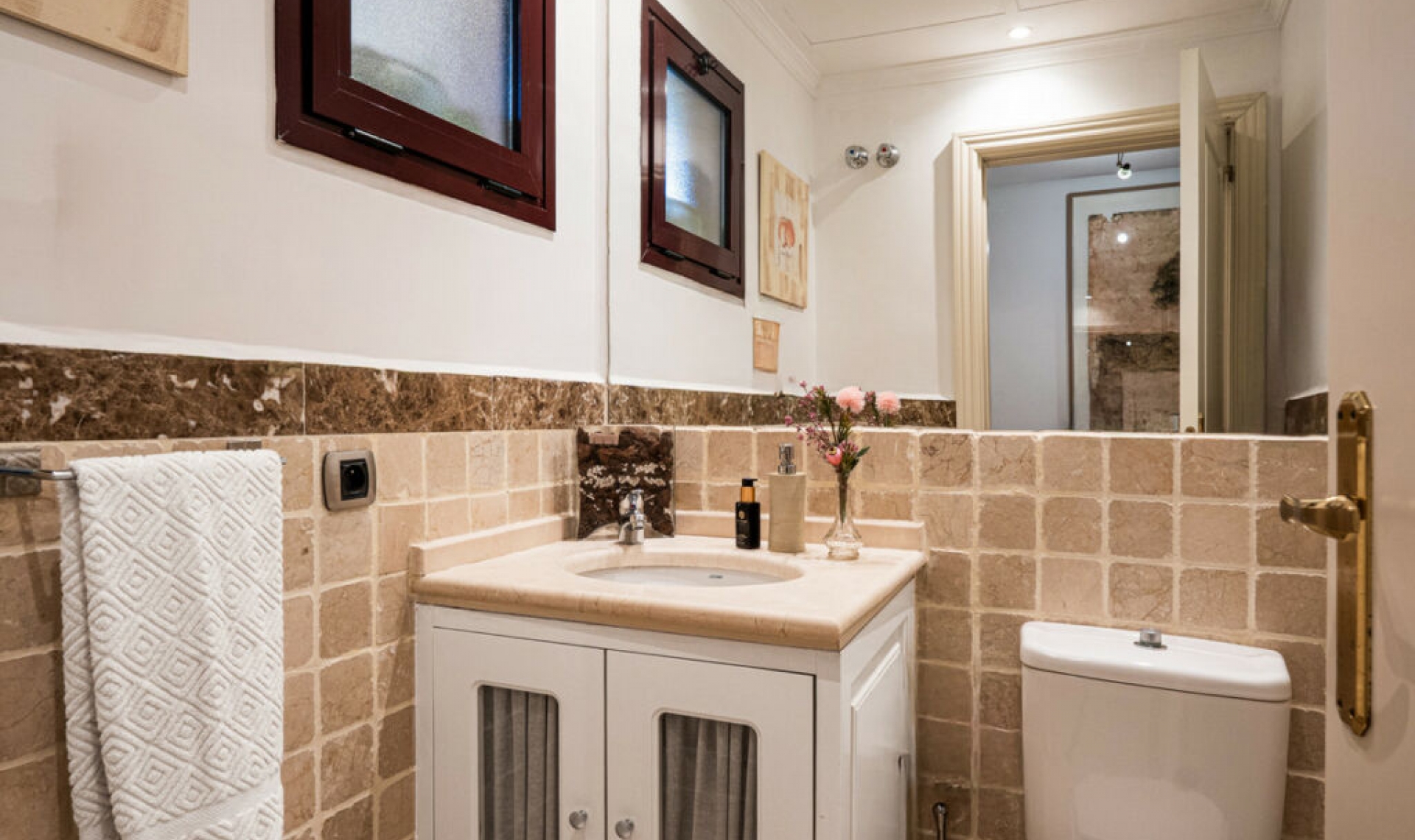 Resale - House -
Marbella