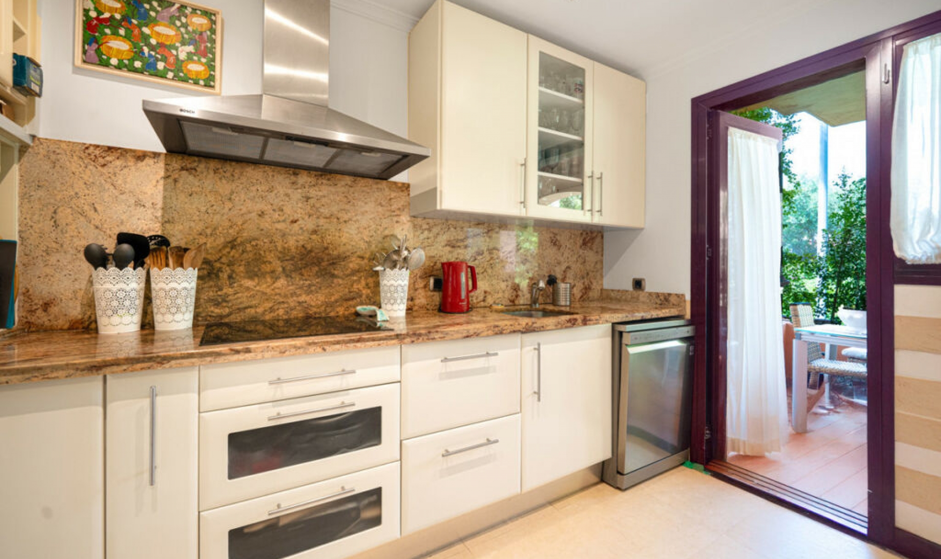 Resale - House -
Marbella