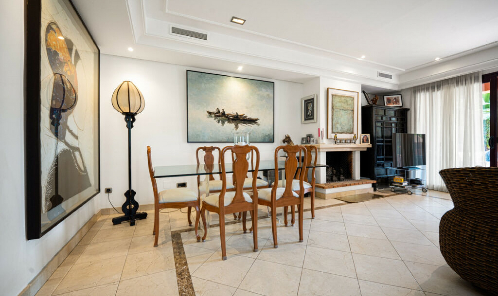 Resale - House -
Marbella