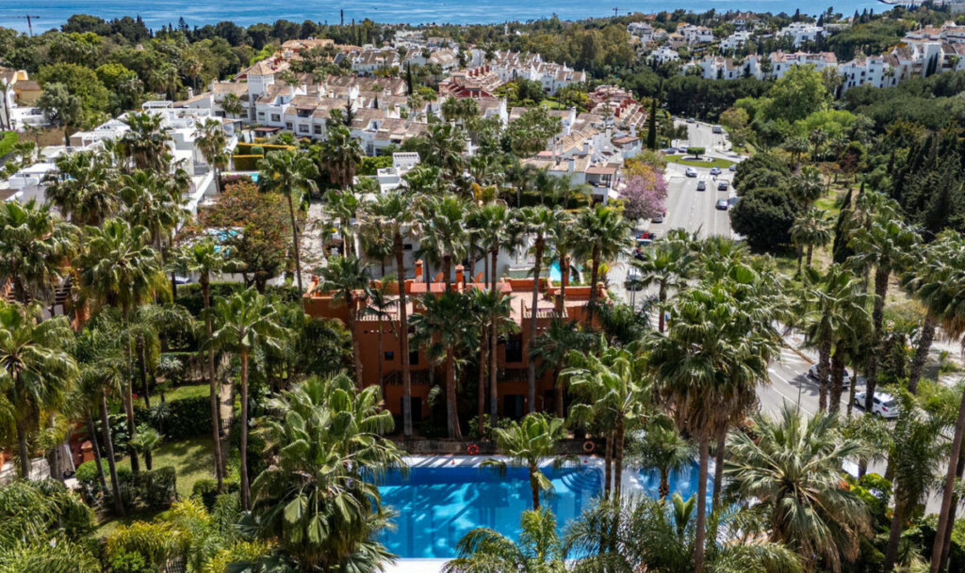 Resale - House -
Marbella