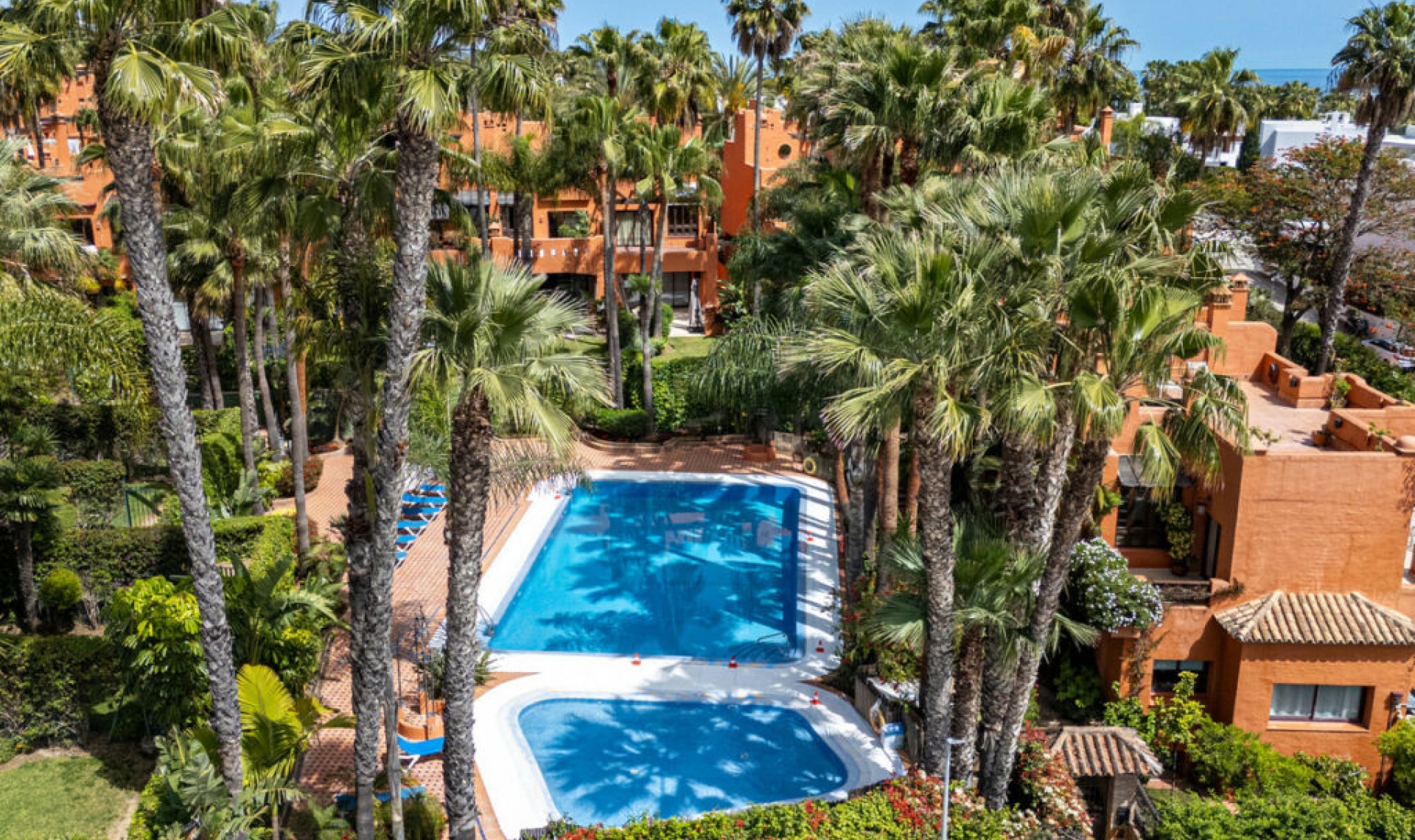 Resale - House -
Marbella