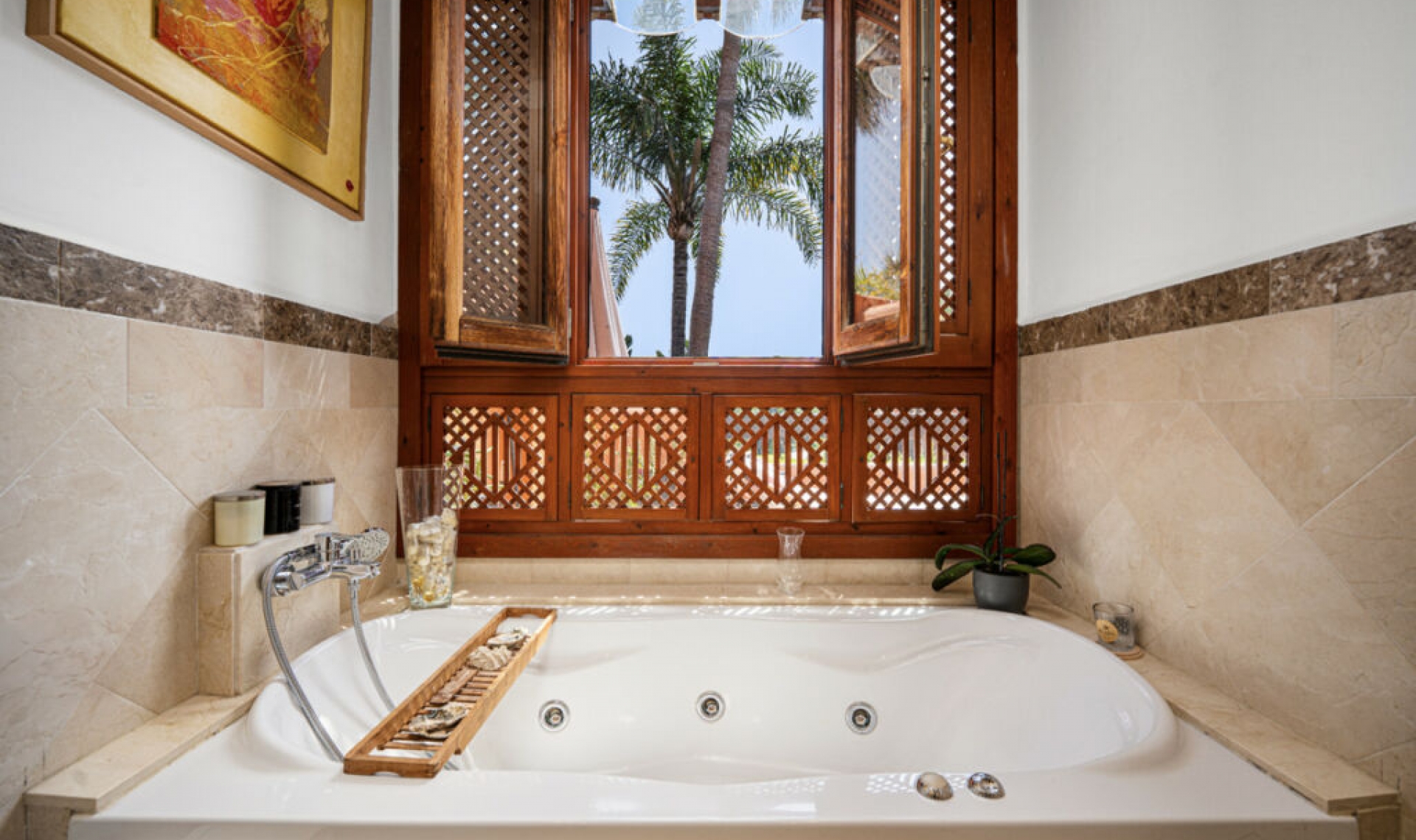 Resale - House -
Marbella