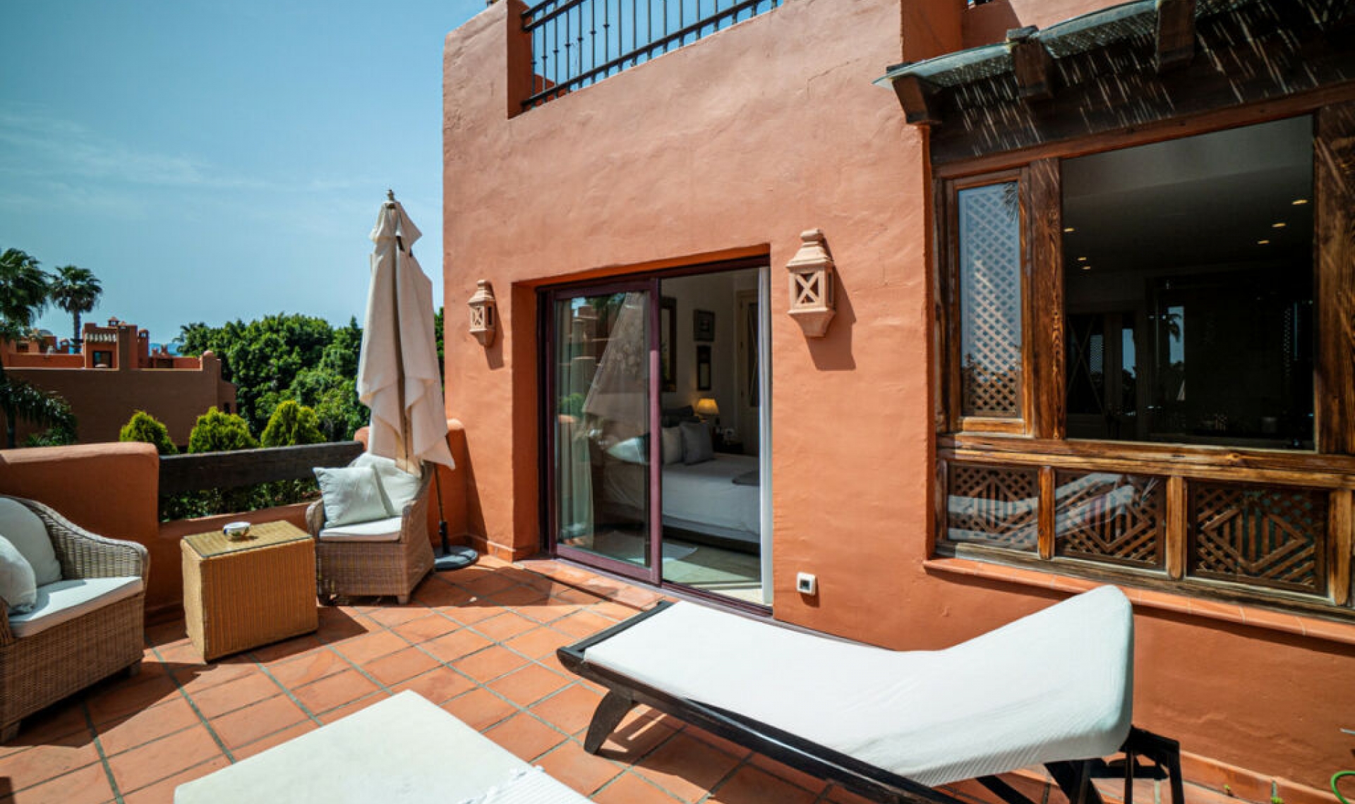 Resale - House -
Marbella