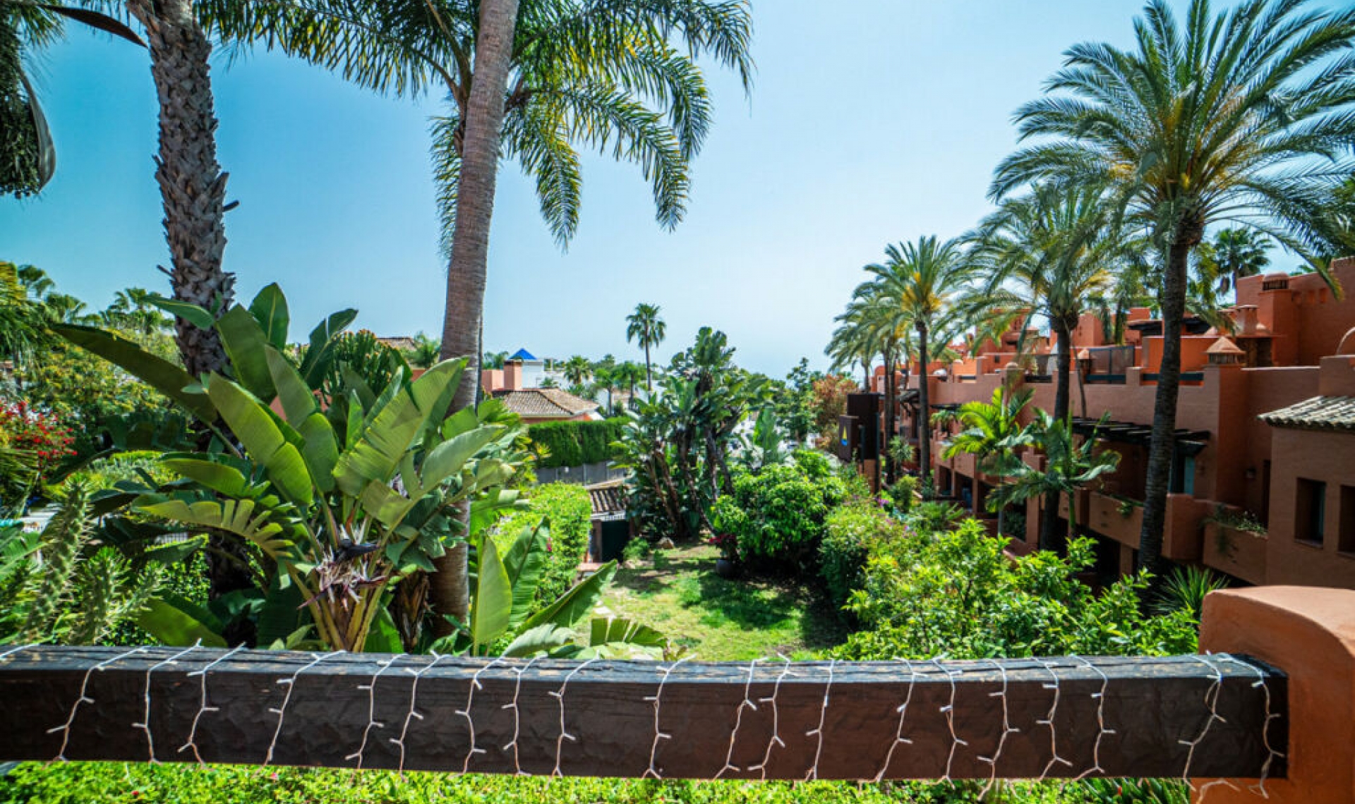 Resale - House -
Marbella