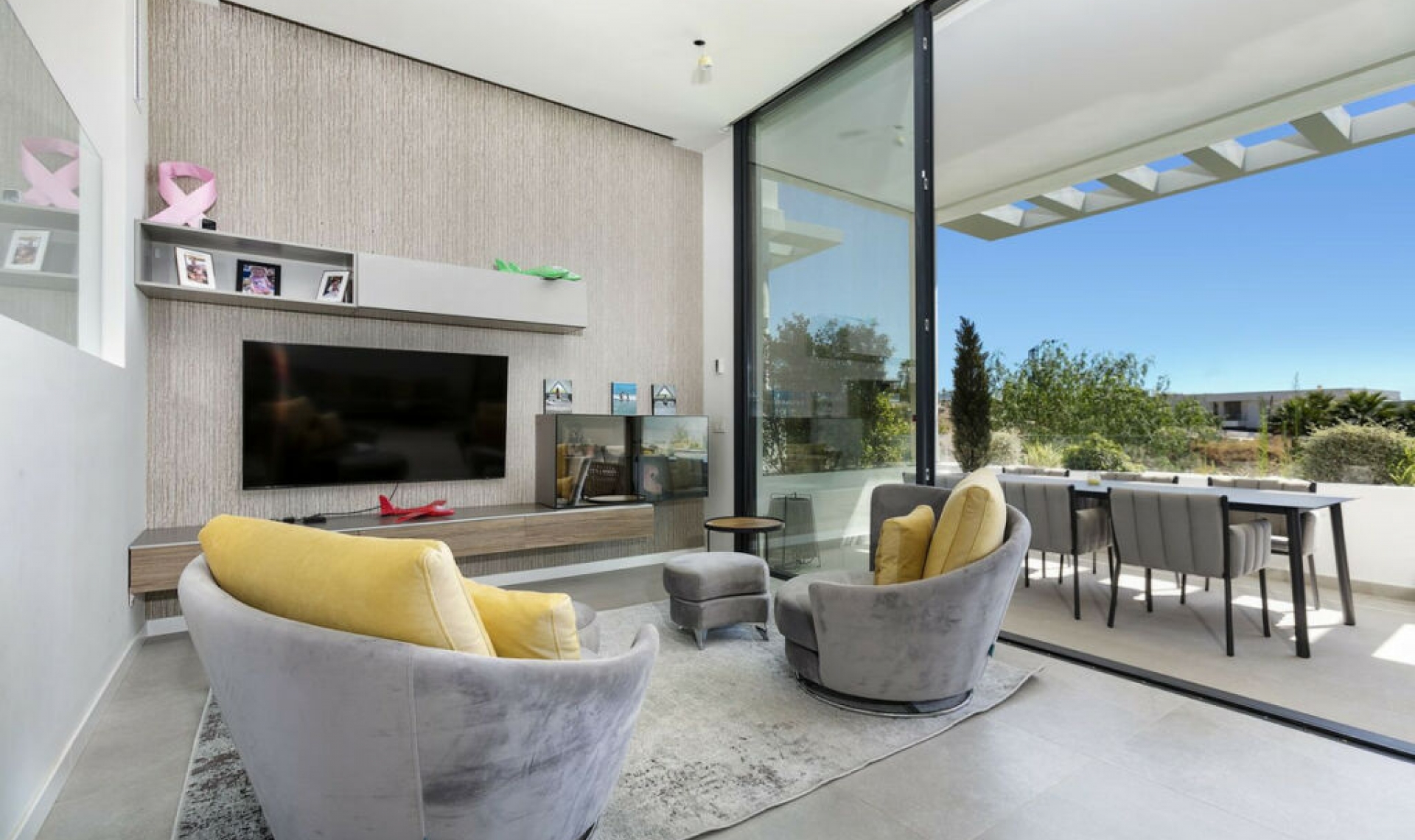 Resale - House -
Marbella