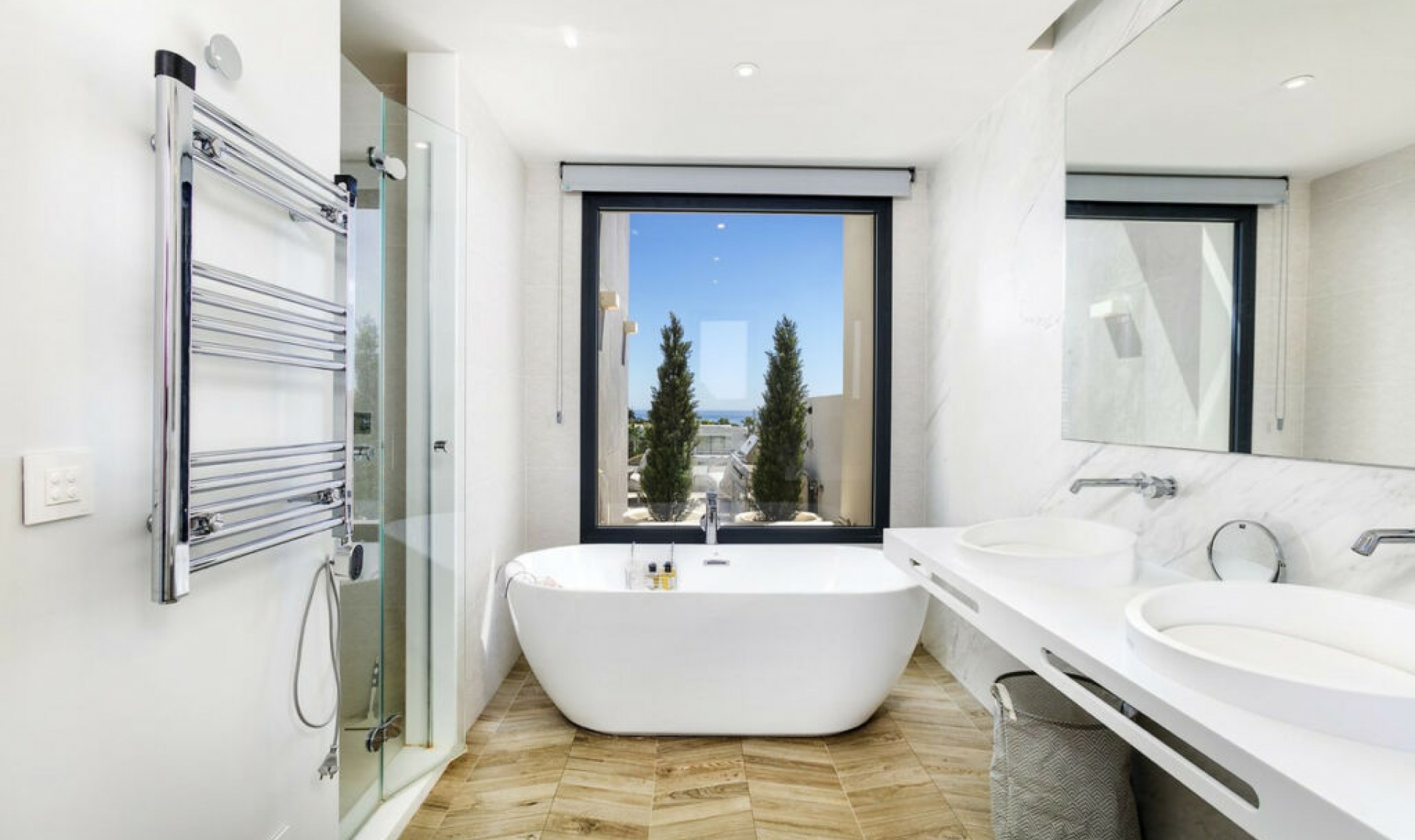 Resale - House -
Marbella