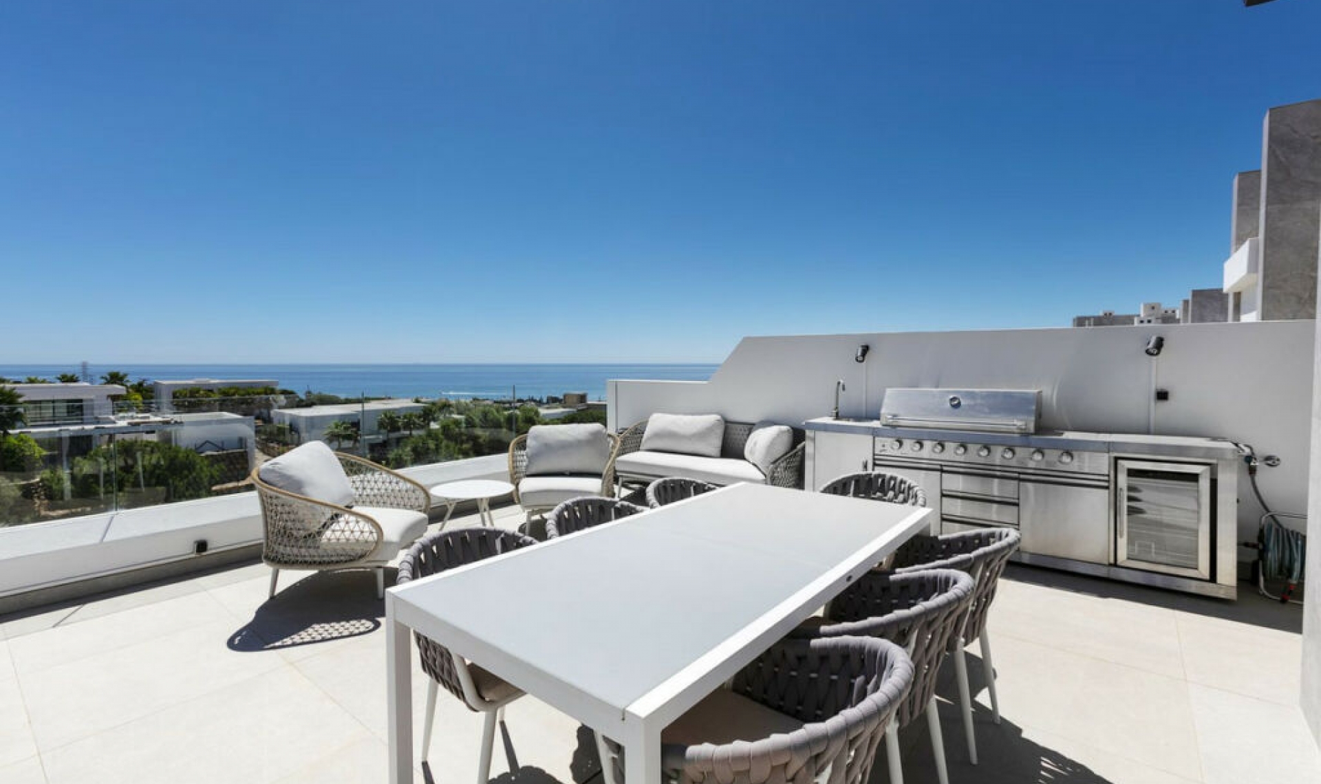 Resale - House -
Marbella