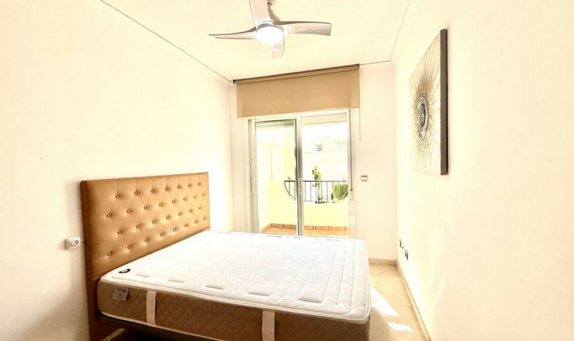 Resale - House -
Marbella