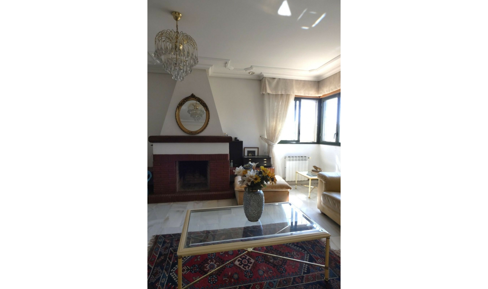 Resale - House -
Marbella