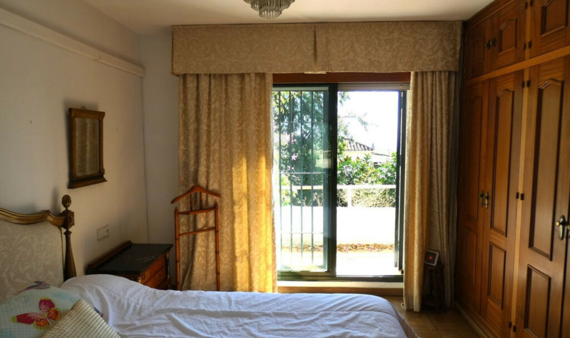 Resale - House -
Marbella