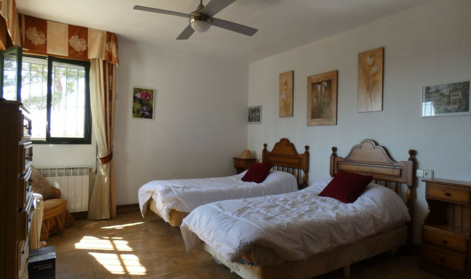 Resale - House -
Marbella