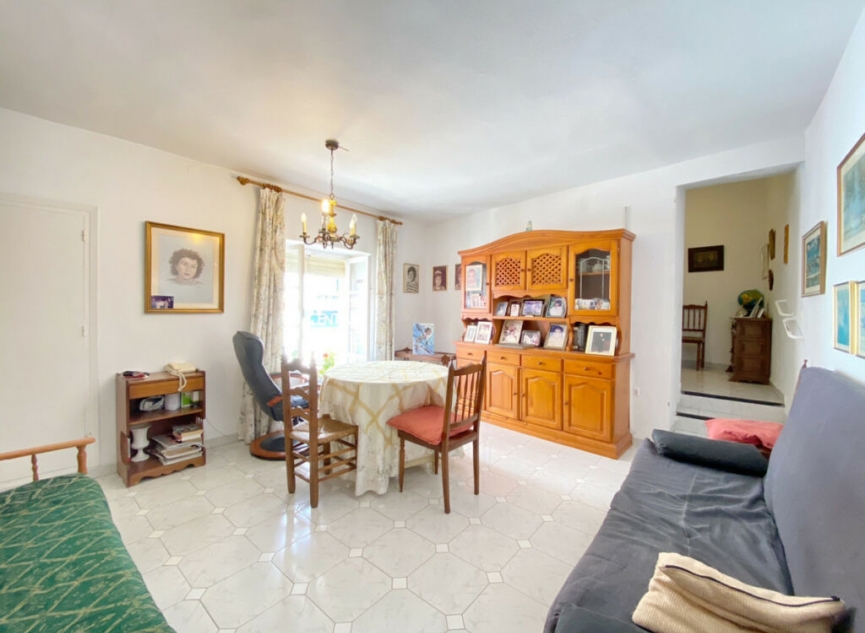 Resale - House -
Marbella