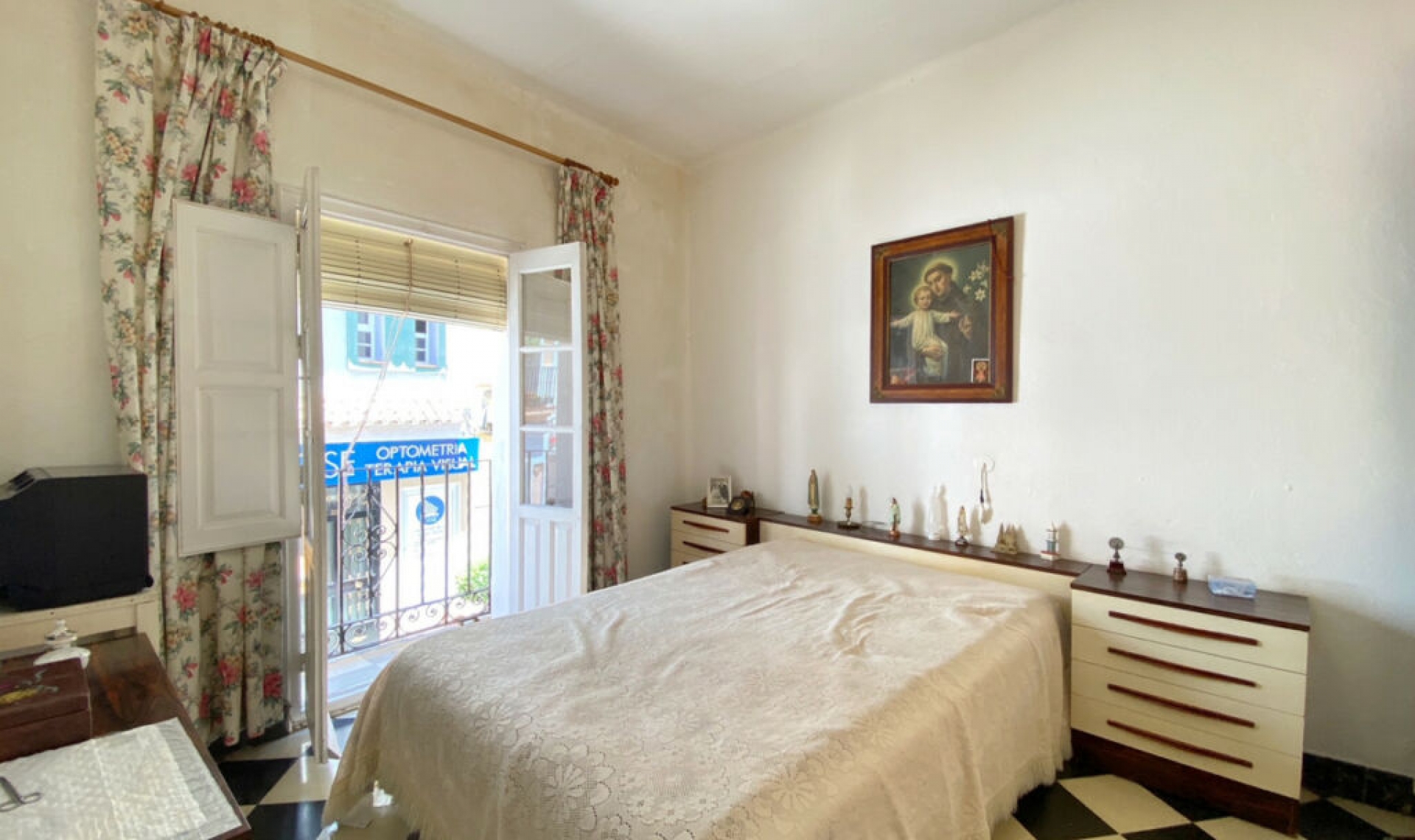 Resale - House -
Marbella