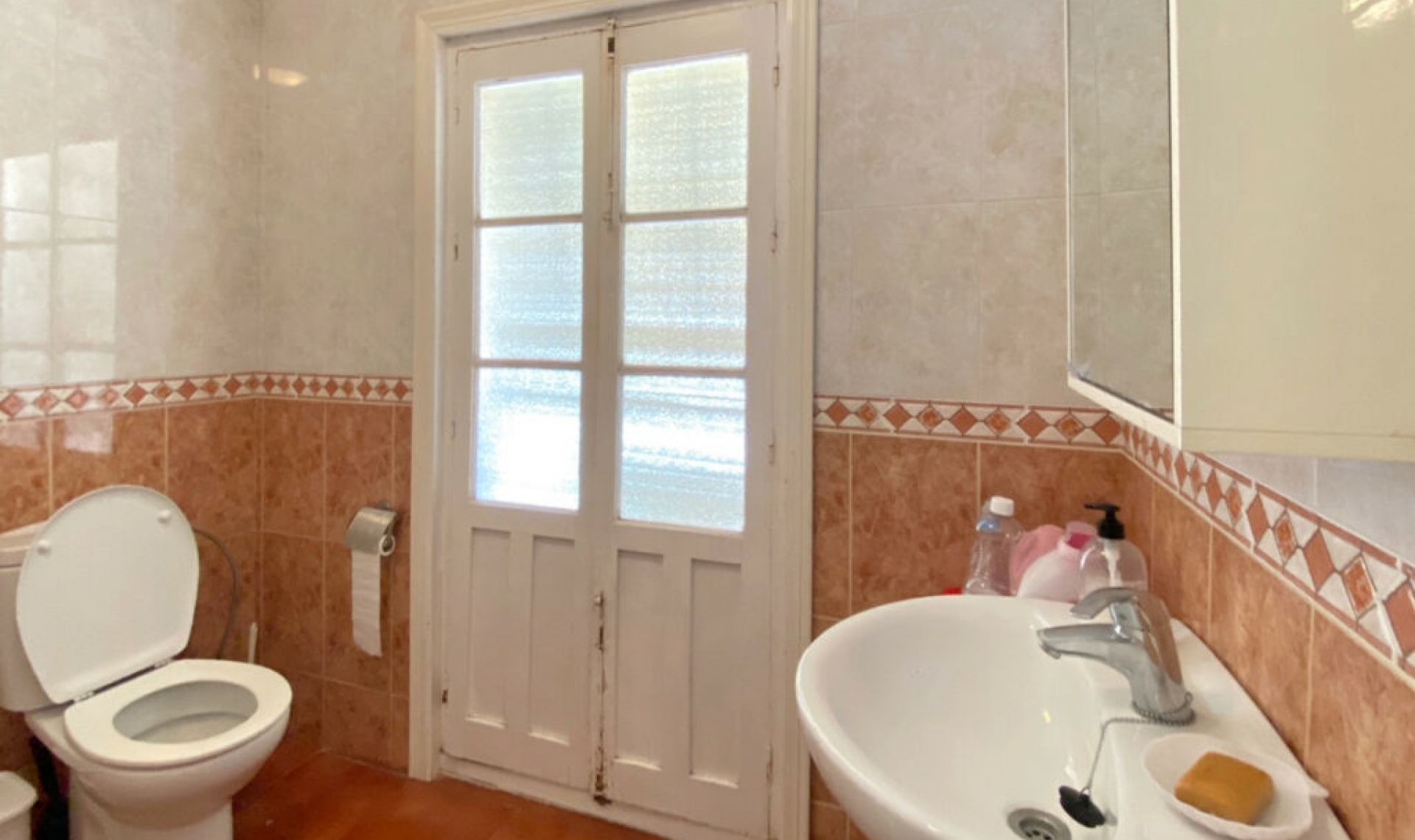 Resale - House -
Marbella