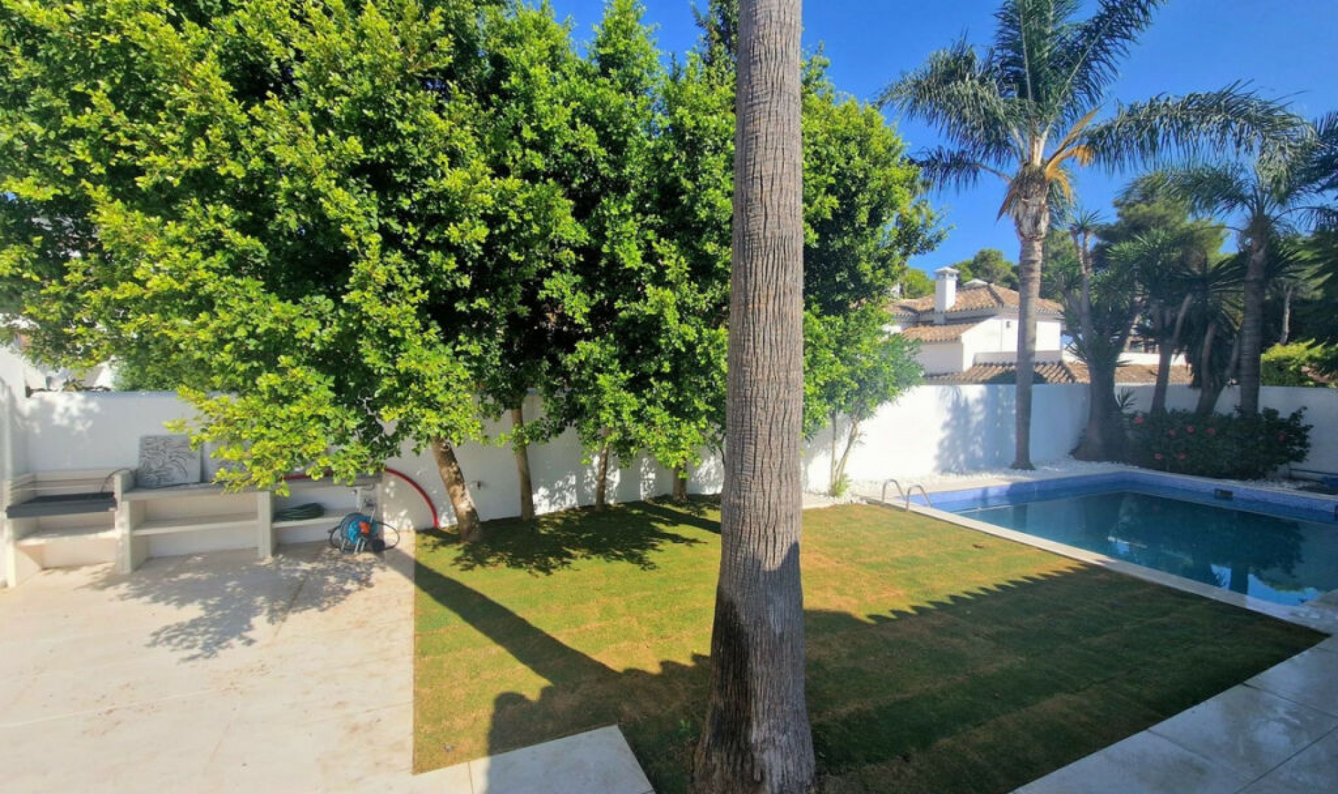 Resale - House -
Marbella