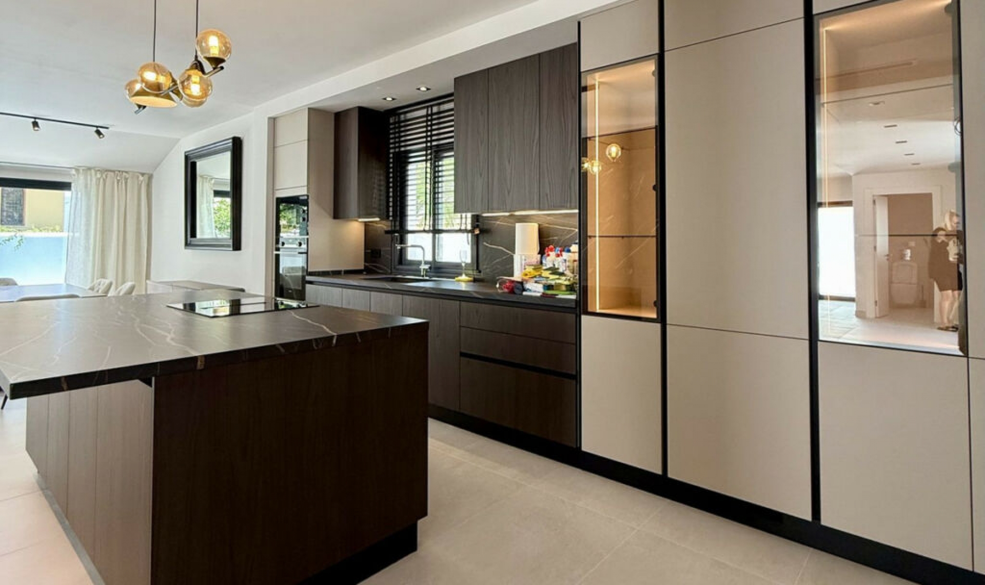 Resale - House -
Marbella