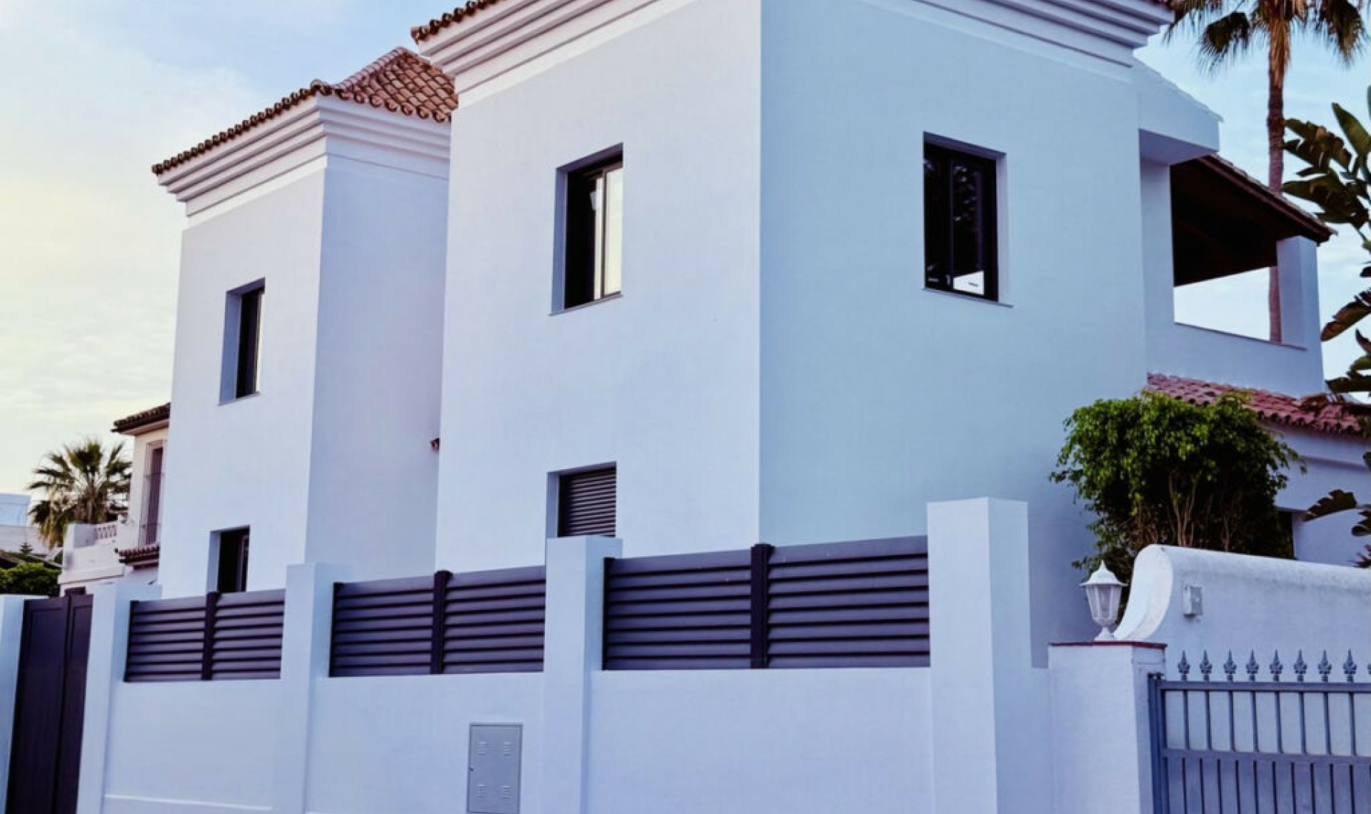 Resale - House -
Marbella