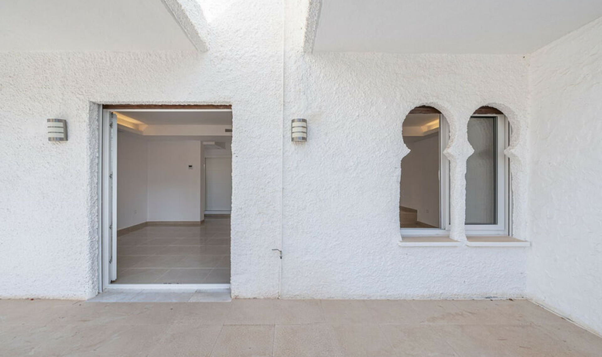 Resale - House -
Marbella