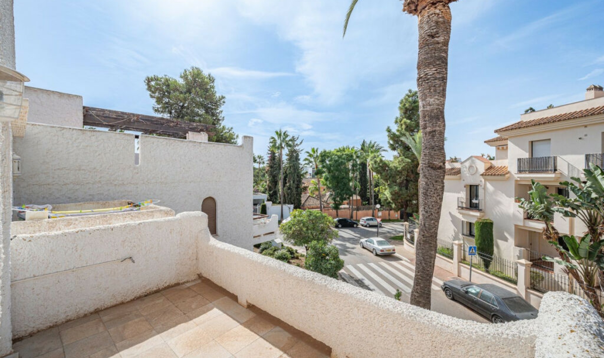 Resale - House -
Marbella