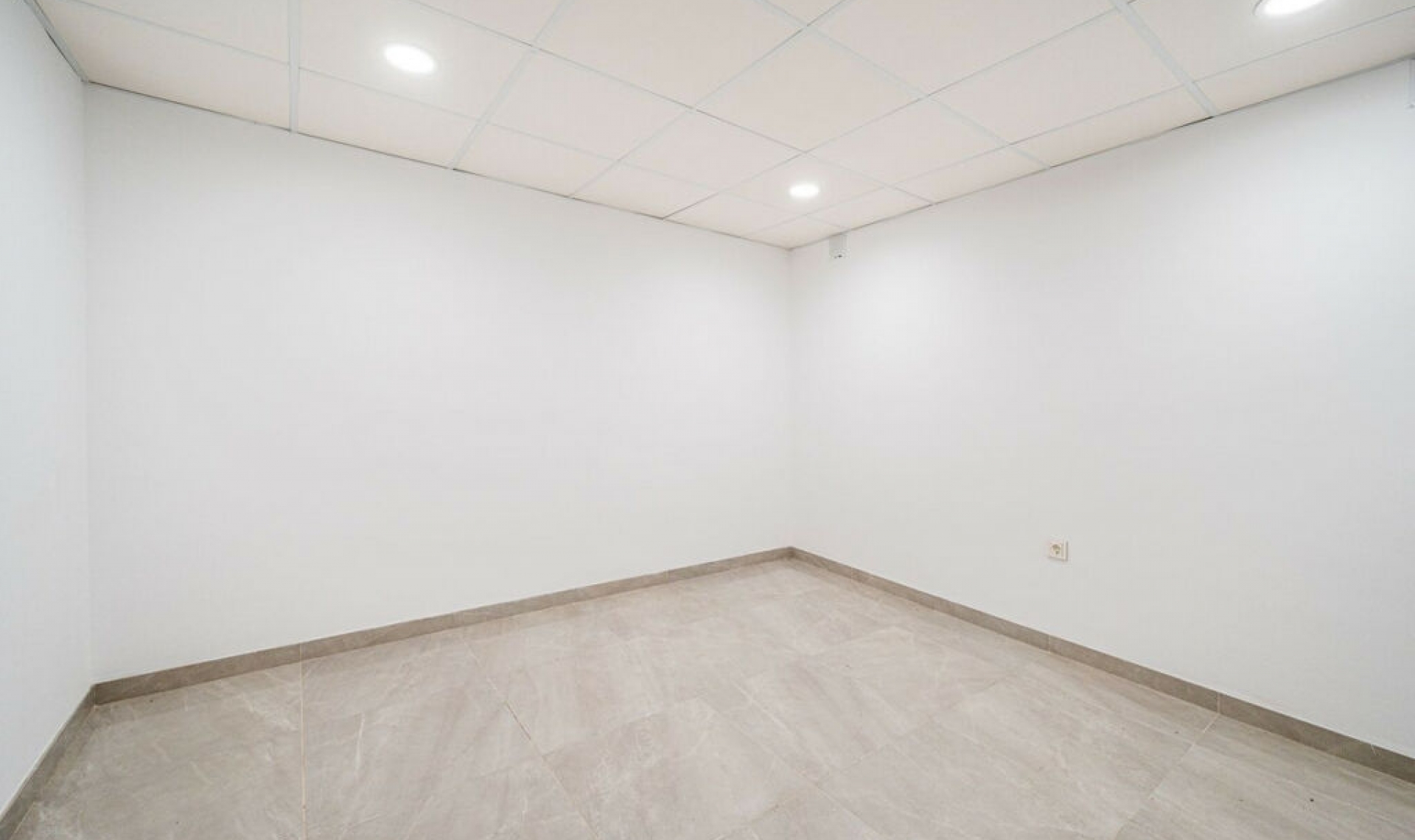 Resale - House -
Marbella