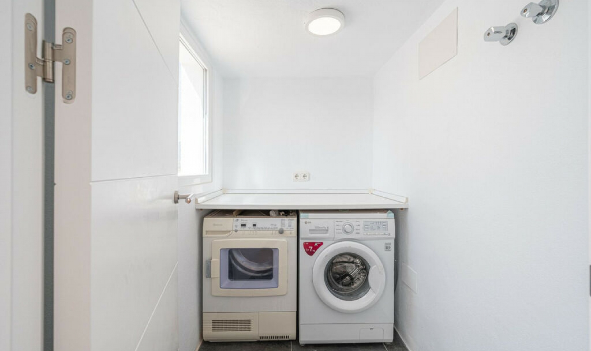 Resale - House -
Marbella