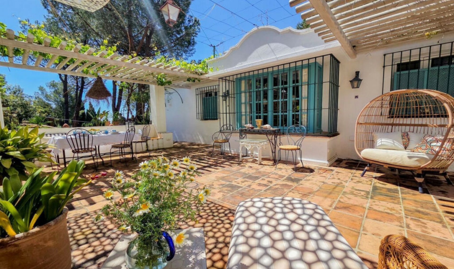 Resale - House -
Marbella