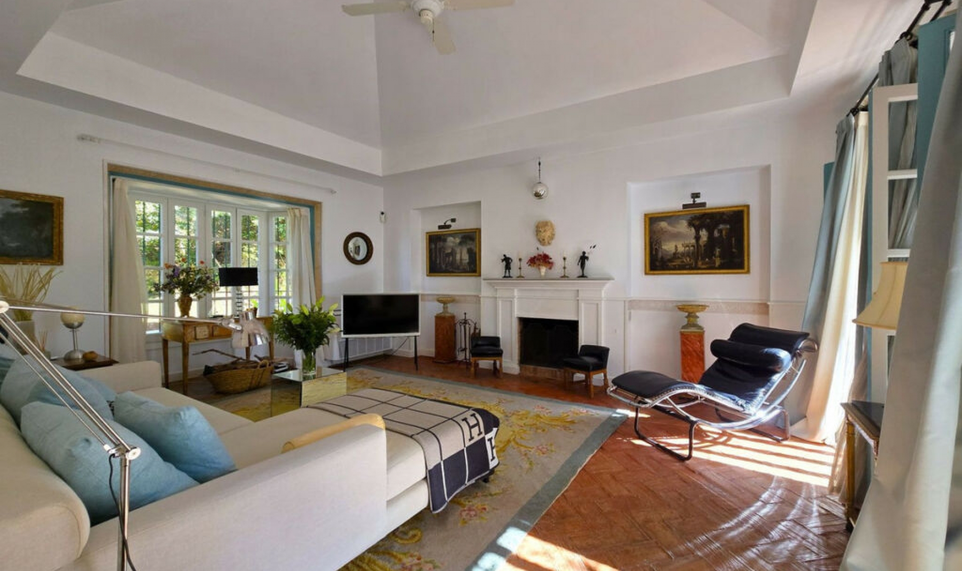 Resale - House -
Marbella