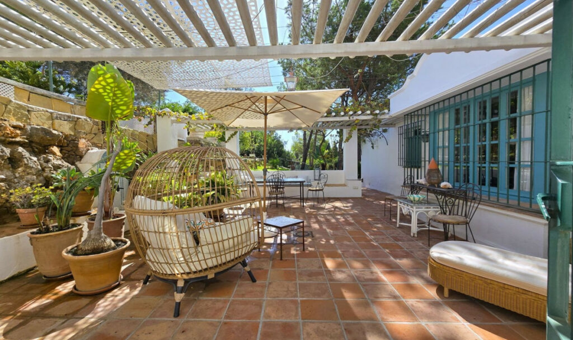 Resale - House -
Marbella