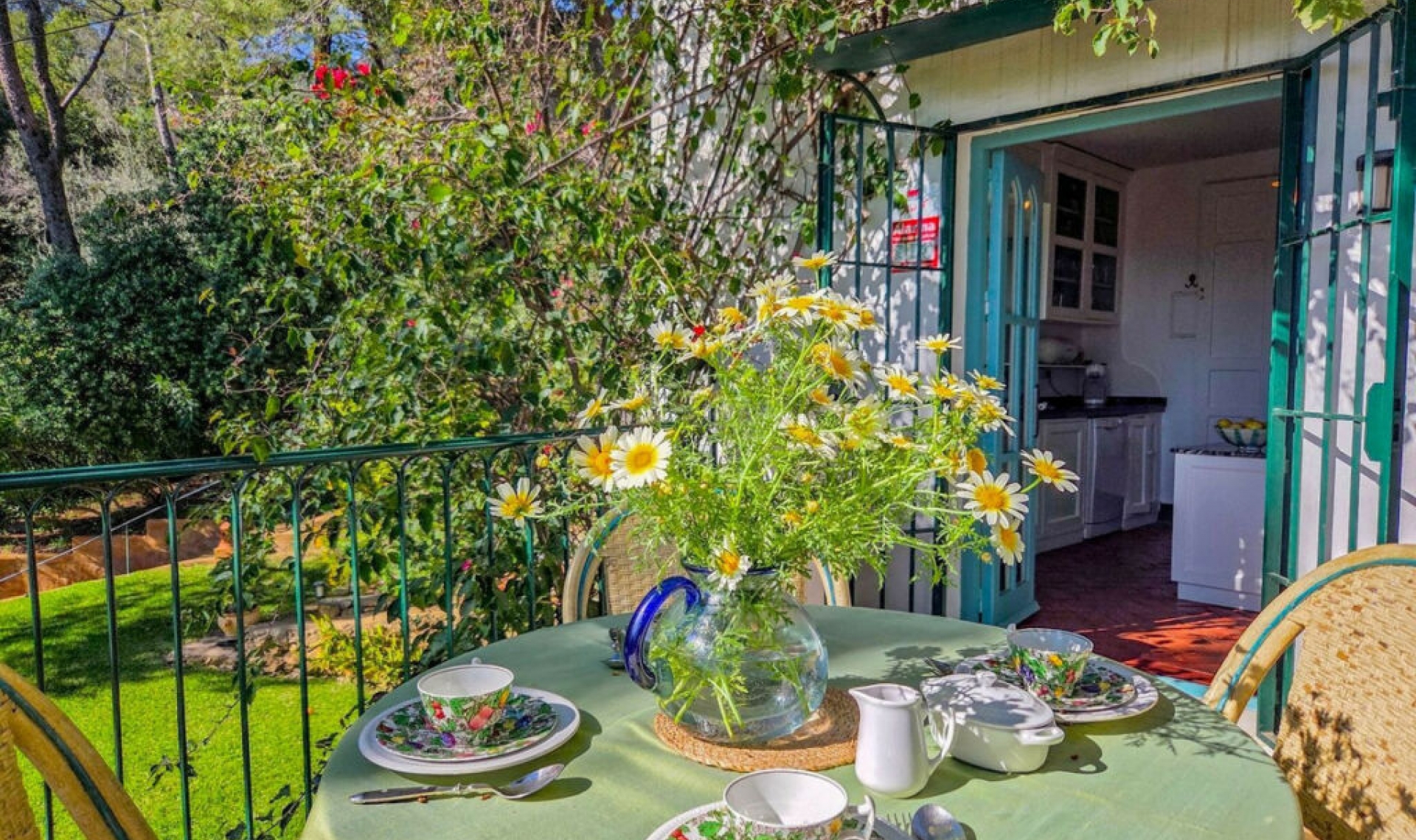 Resale - House -
Marbella