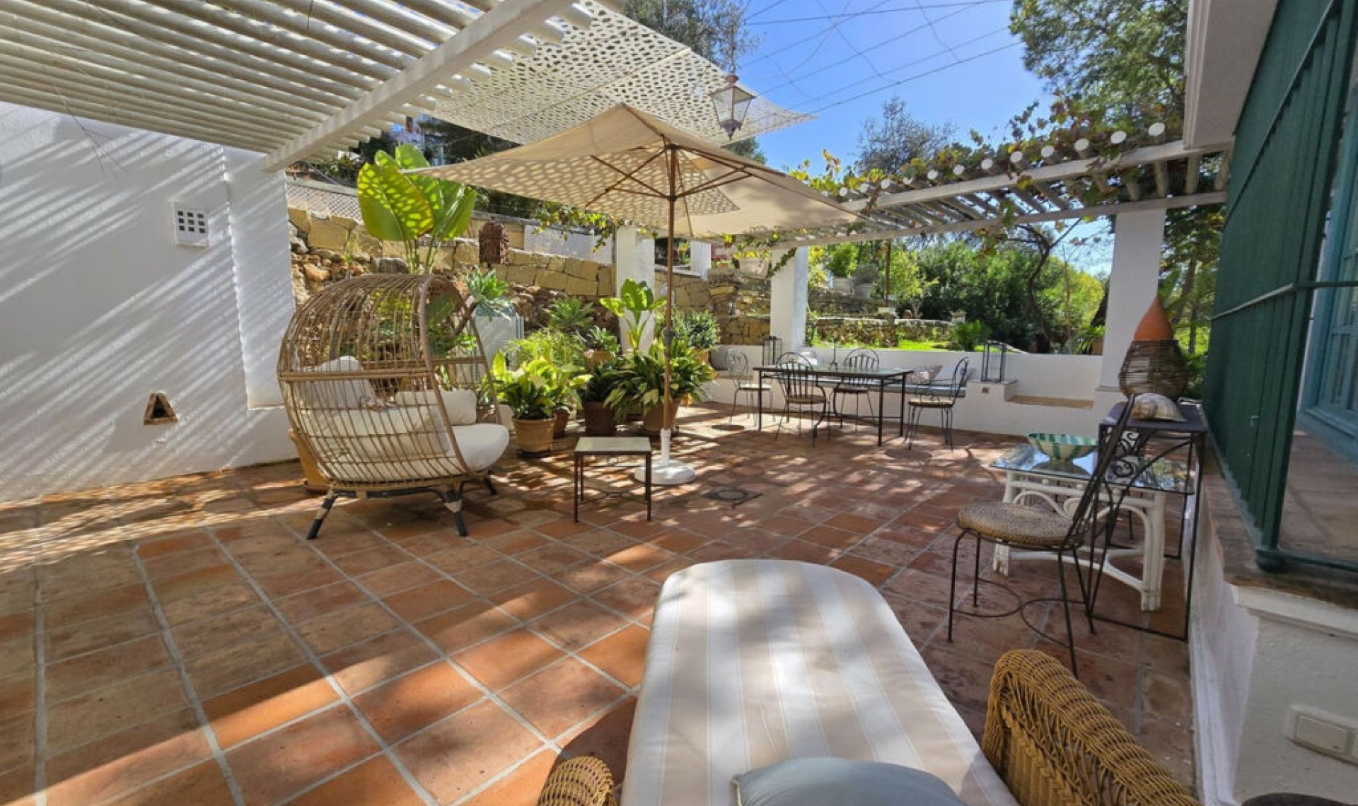 Resale - House -
Marbella