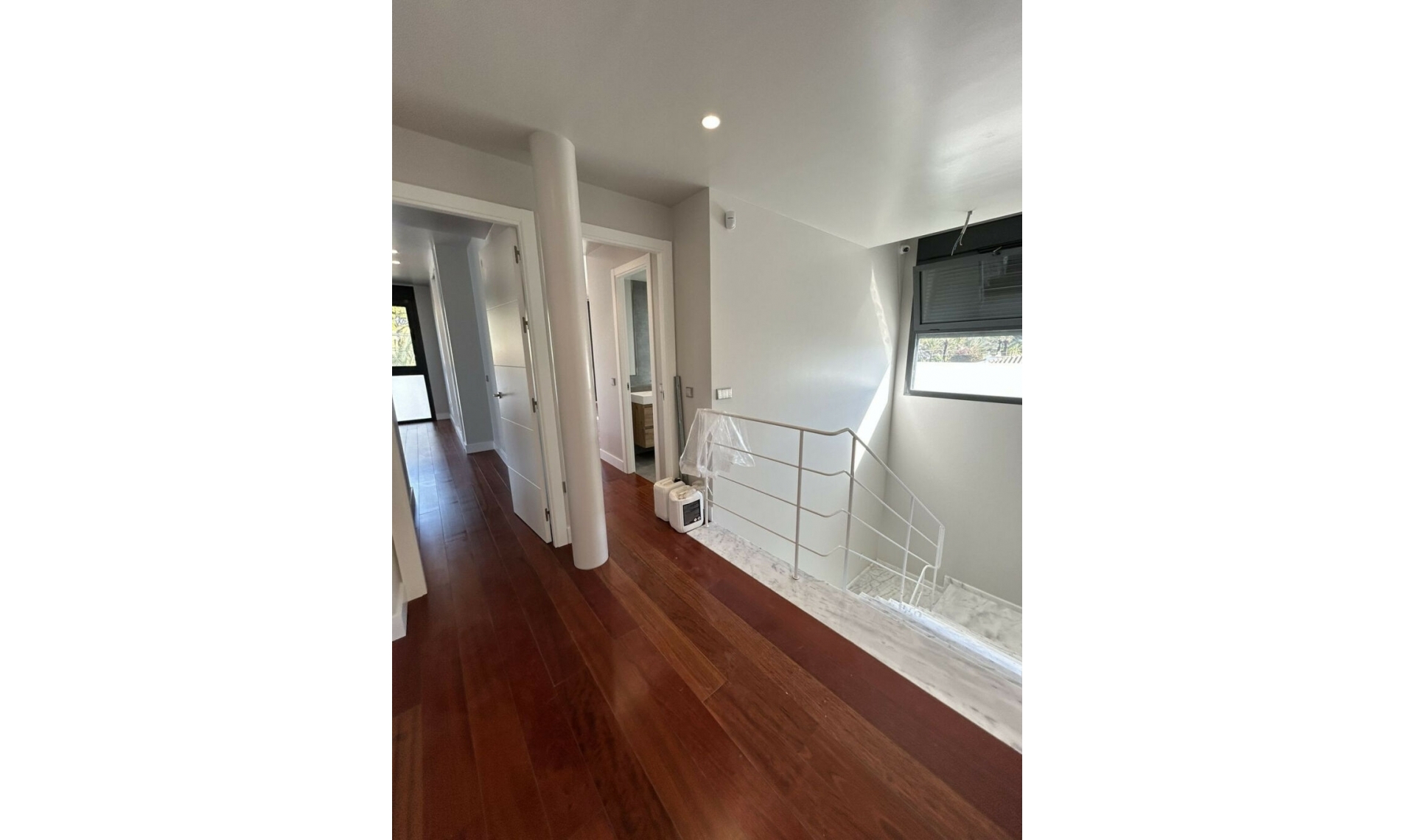 Resale - House -
Marbesa