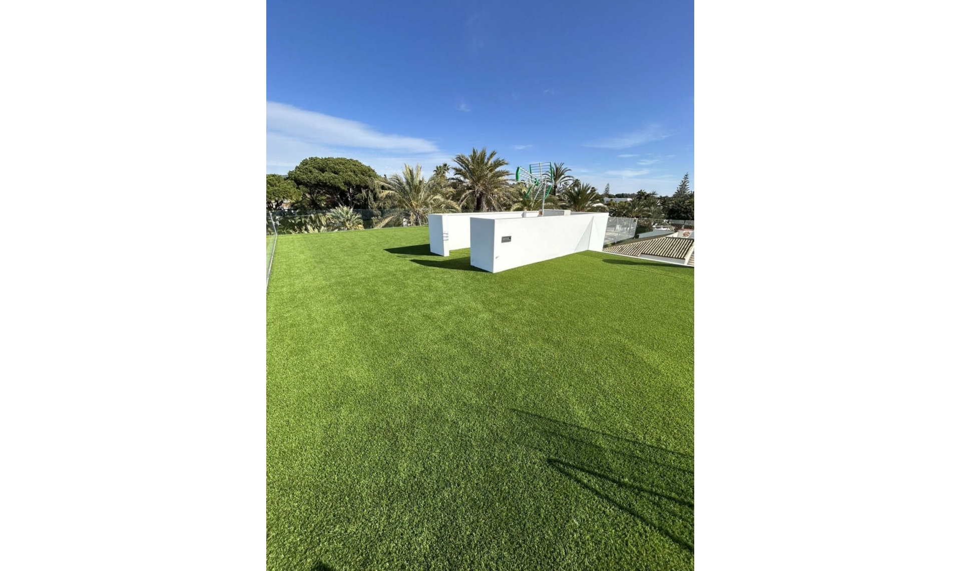 Resale - House -
Marbesa