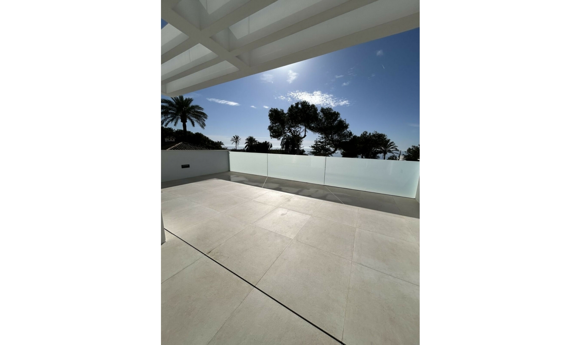 Resale - House -
Marbesa