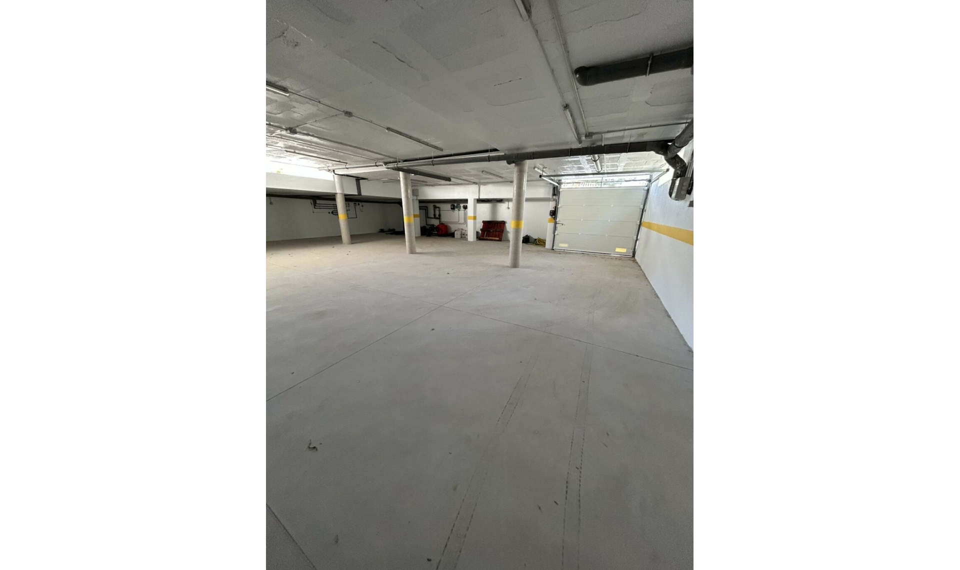 Resale - House -
Marbesa