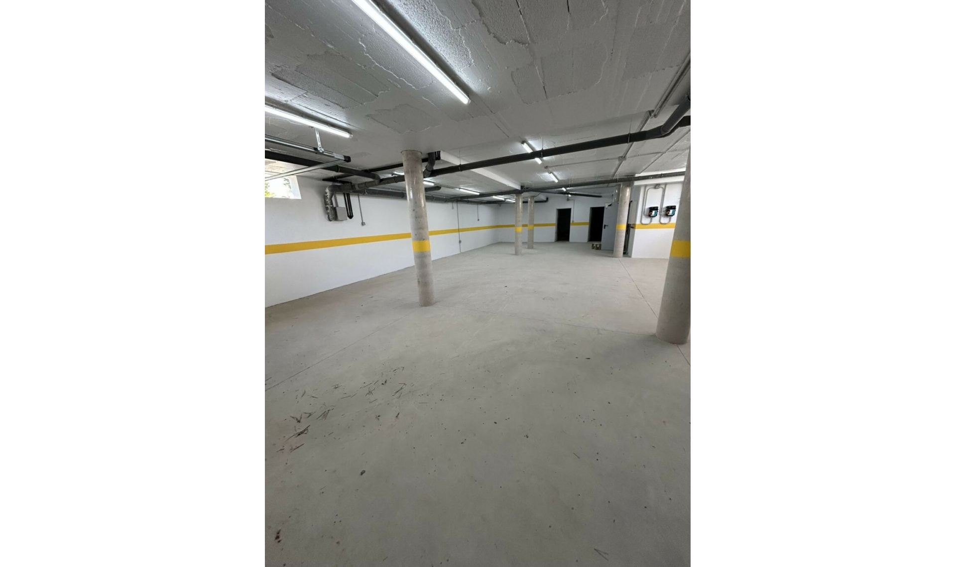 Resale - House -
Marbesa