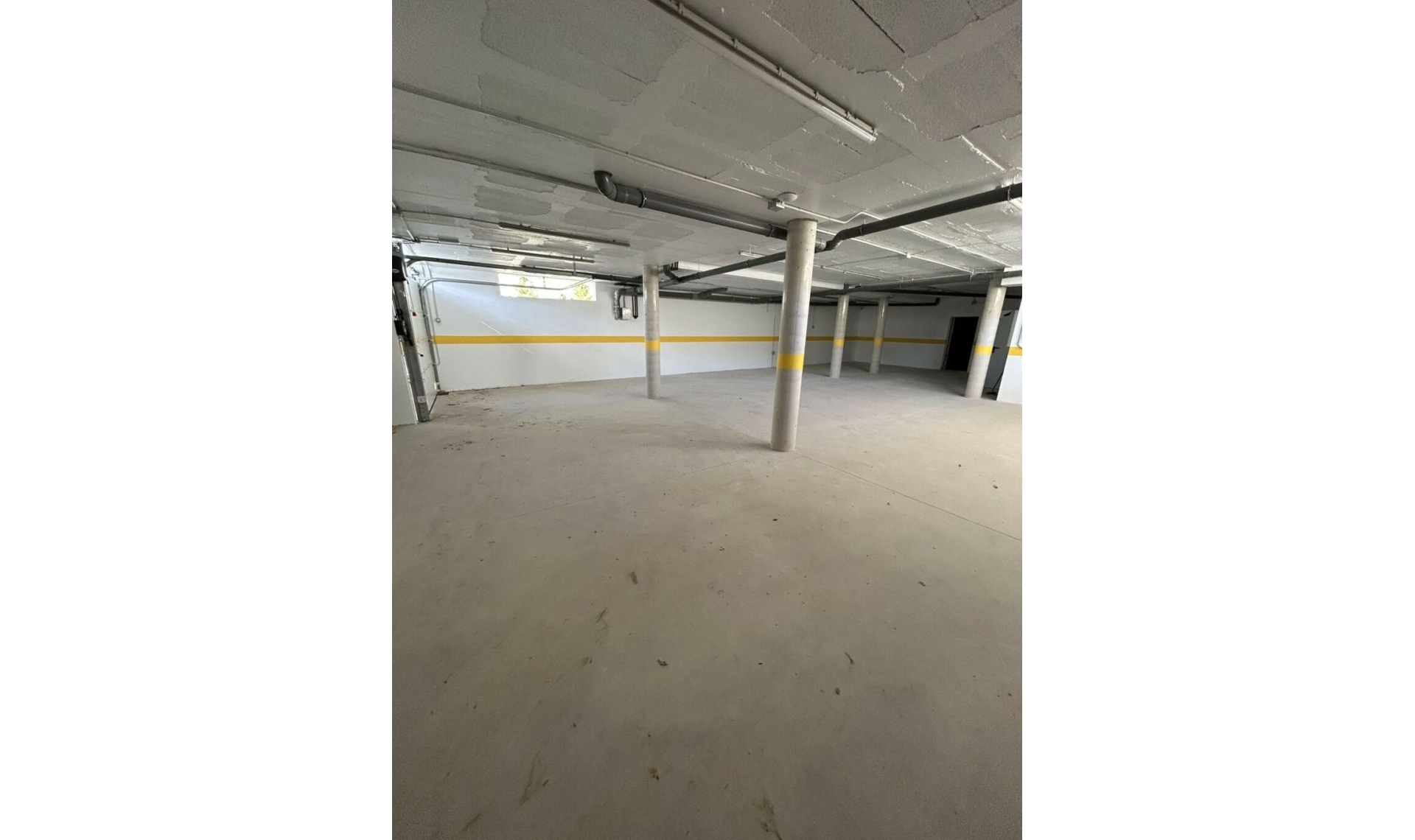 Resale - House -
Marbesa