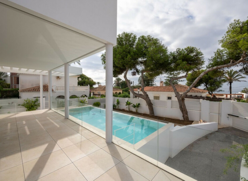 Resale - House -
Marbesa