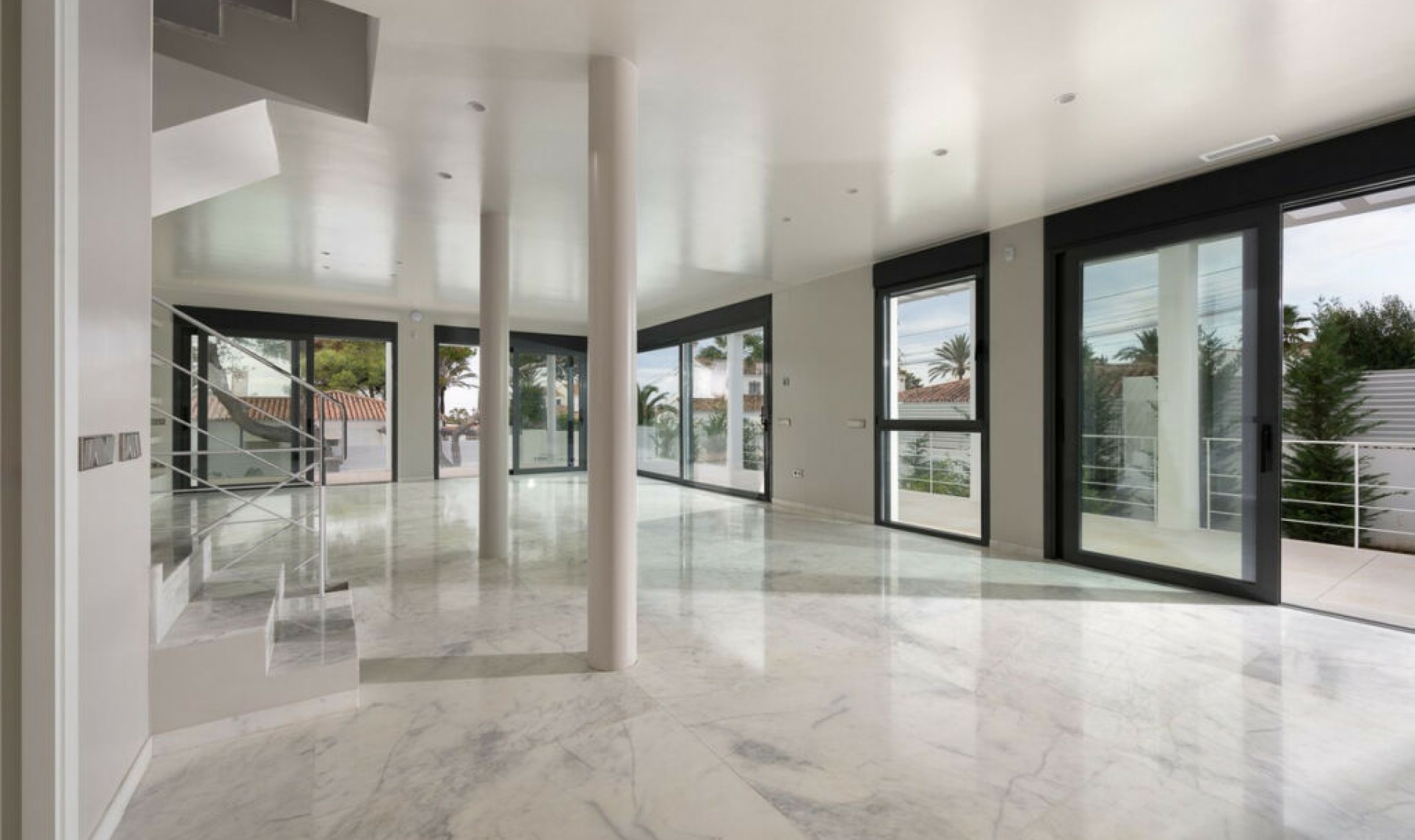 Resale - House -
Marbesa