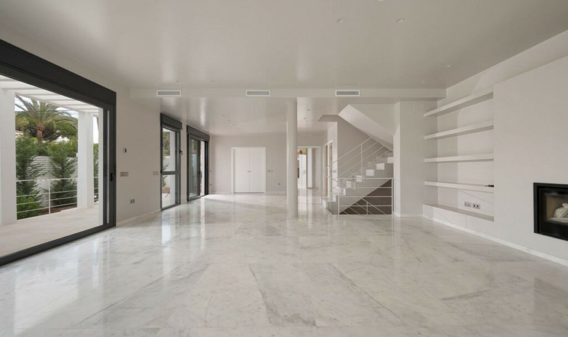 Resale - House -
Marbesa