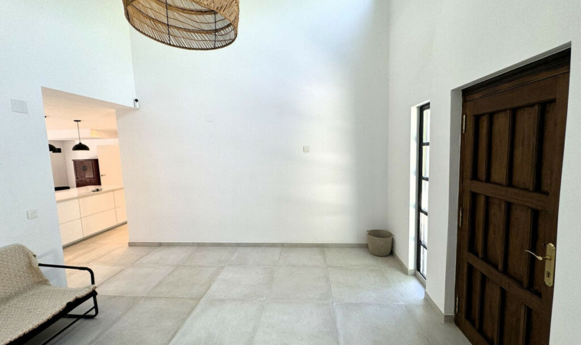 Resale - House -
Marbesa
