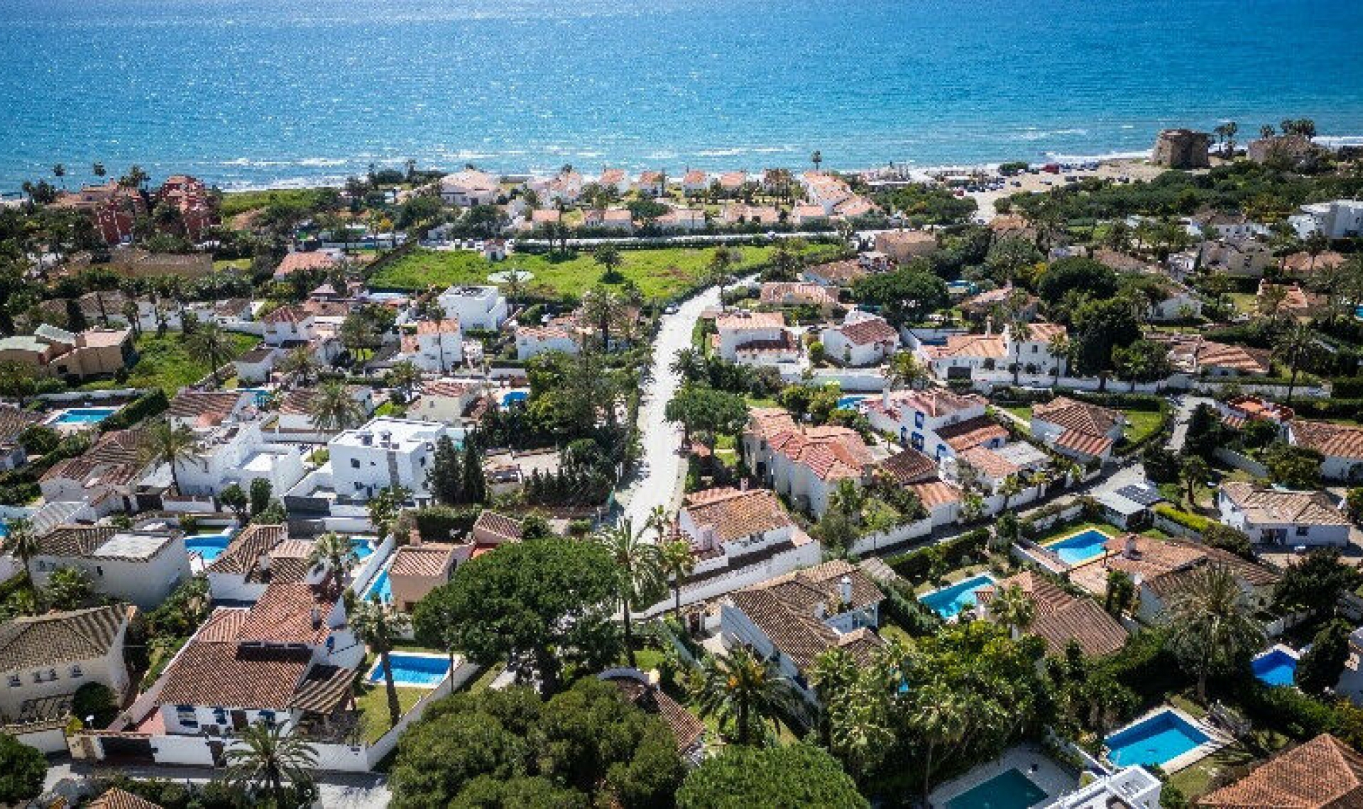 Resale - House -
Marbesa